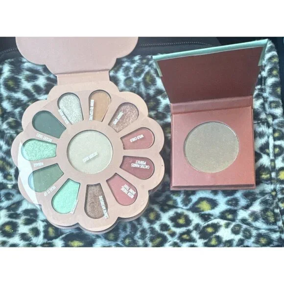 Ulta Beauty Hot Horizons 2 Piece Makeup Set Wild Child, - Picture 2 of 2